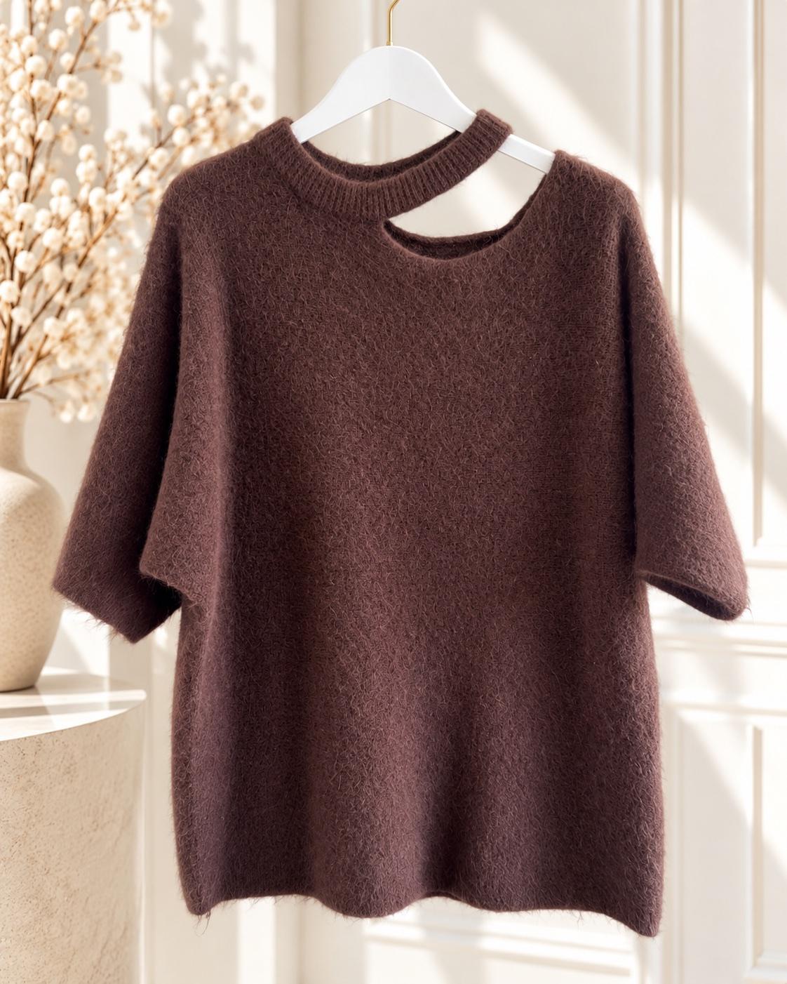 Kuscheliger Strickpullover mit Cut-out, Bild 2