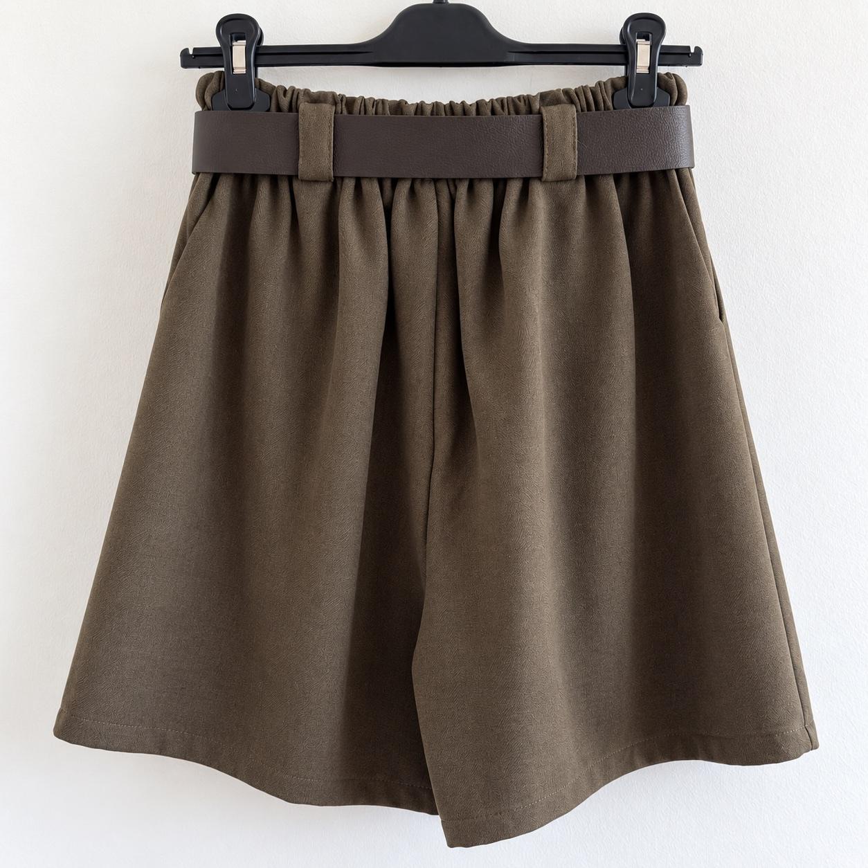 Lange Herbst-Shorts mit Gürtel, Bild 2